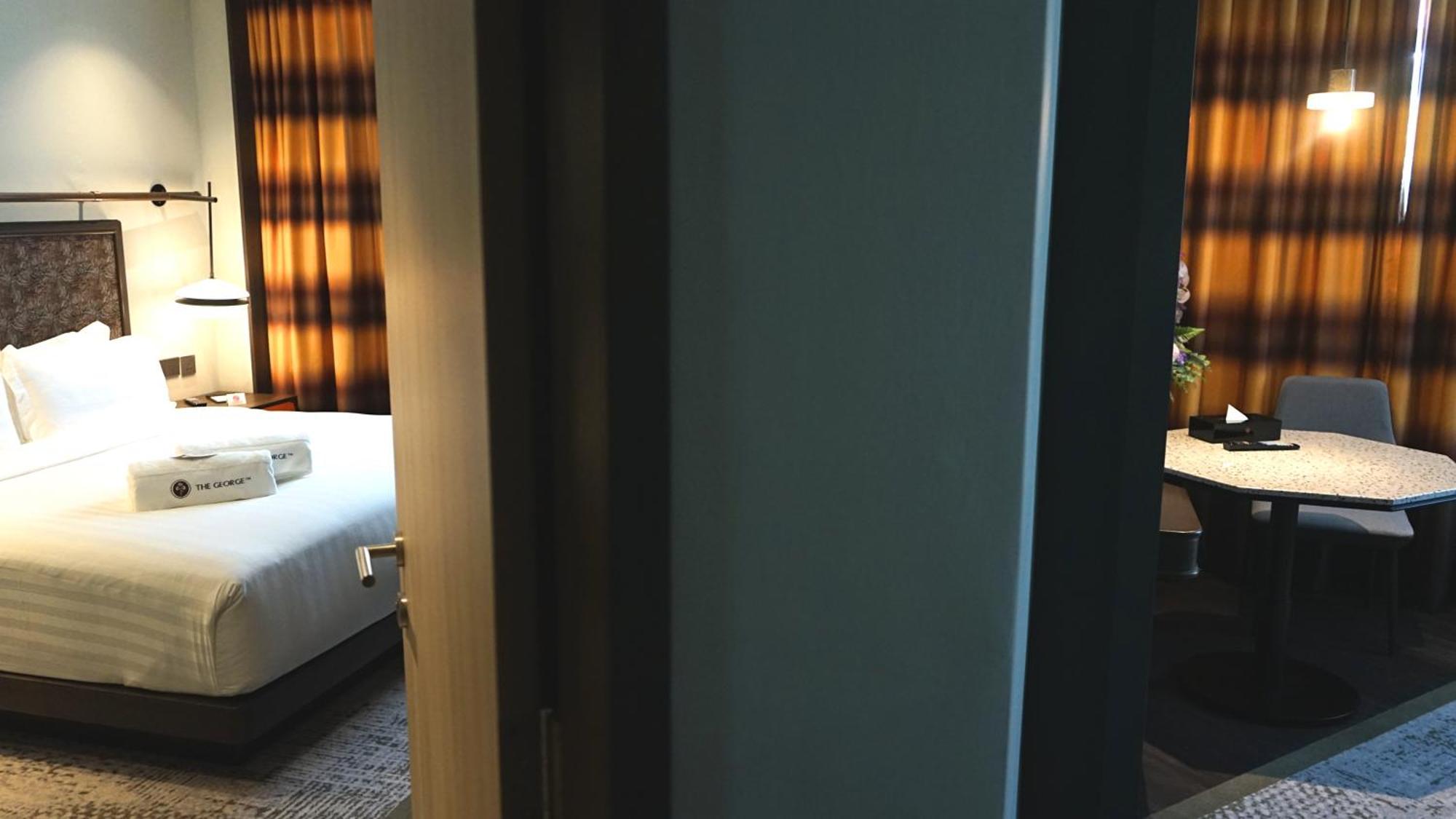 The George Penang By The Crest Collection Hotel George Town Exterior photo A room at the hotel