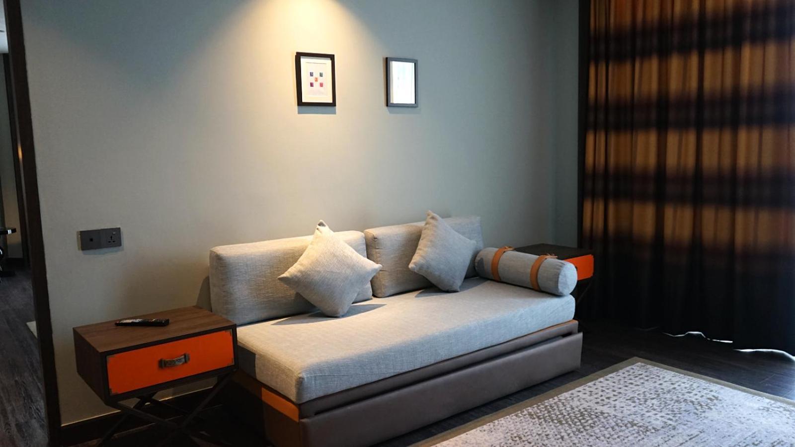 The George Penang By The Crest Collection Hotel George Town Exterior photo A sofa bed